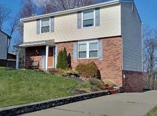 210 Scottsdale Dr, Coraopolis, PA 15108