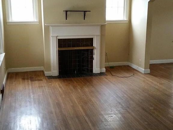 3rd image of 130 N Arlington Ave