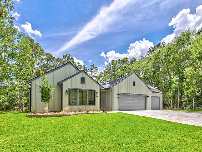 21701 Dan Dr — Photo 45