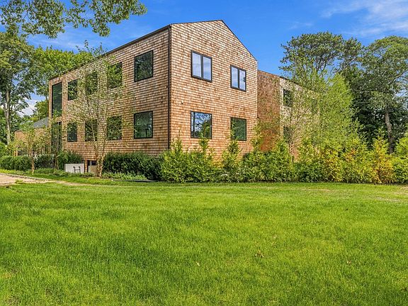 3rd image of 4 Linden Ln