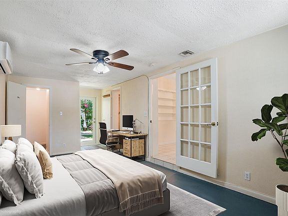 4th image of 1401 SW 19th Street