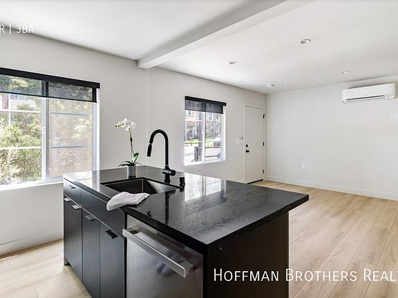 3rd image of 207 Lucas Ave #207