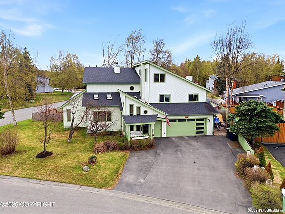 2nd image of 2440 Scarborough Dr