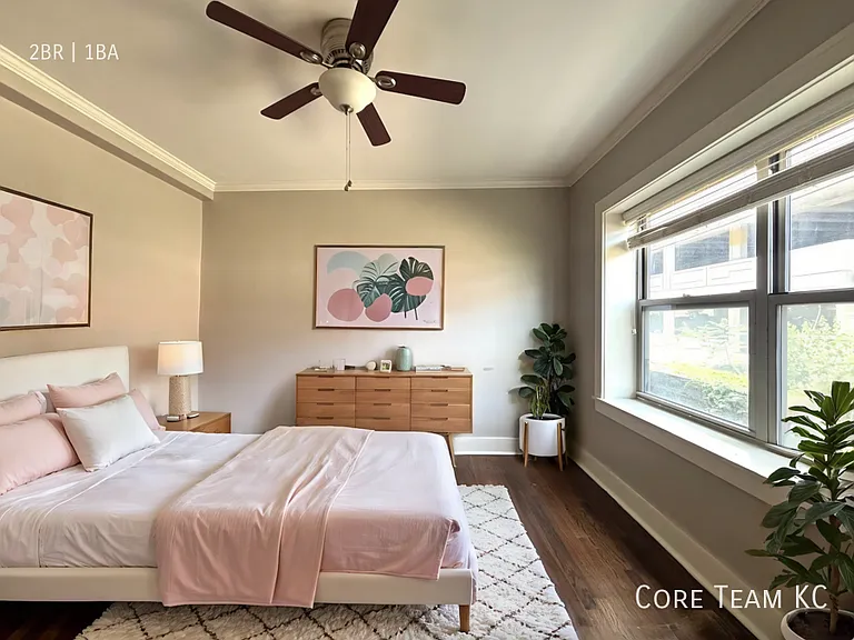 710 W 48th St #105 — Photo 11