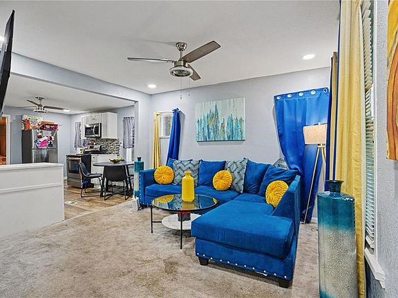 3rd image of 3337 Park Ave
