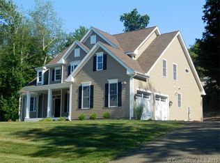 55 Bayberry Ln, Guilford, CT 06437