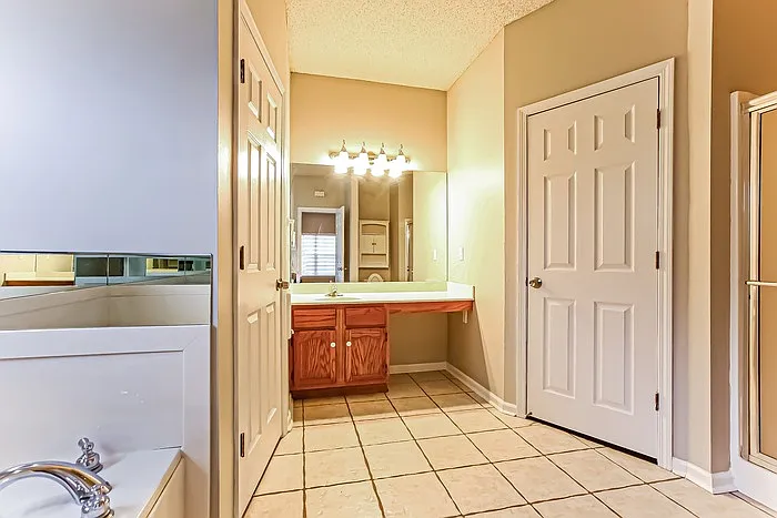 2318 Redwood Dr — Photo 5