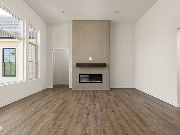 2nd image of 1428 Crosstie Cir