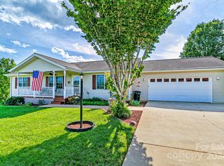 942 New Stock Rd, Weaverville, NC 28787