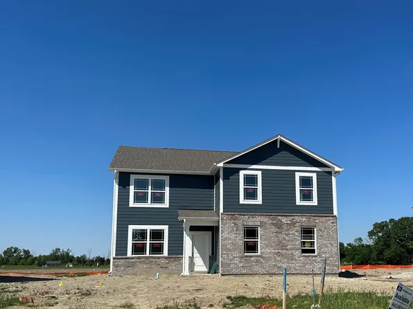 7568 Magnolia St, New Palestine, IN 46163