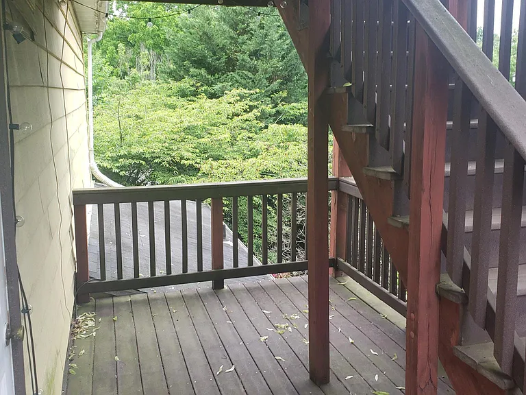 Roland Ave — Photo 13