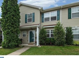 104 Cherrywood Ct, Collegeville, PA 19426