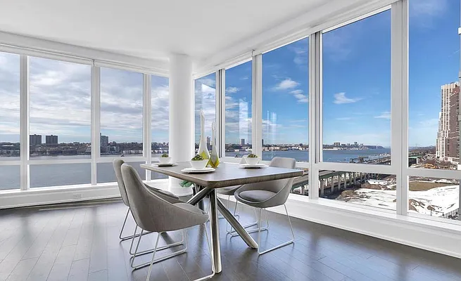 Sold by A & I Broadway | media 15