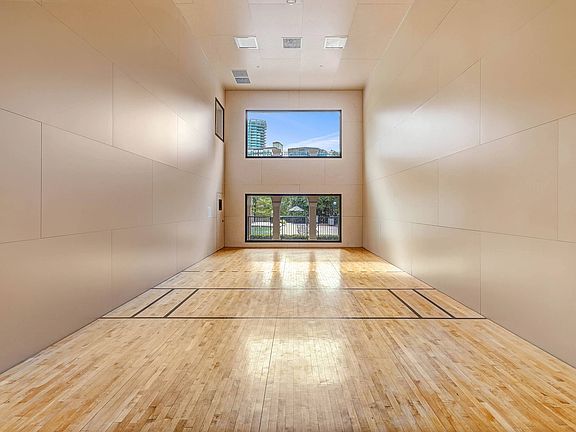 4th image of 3200 Maple Ave #282
