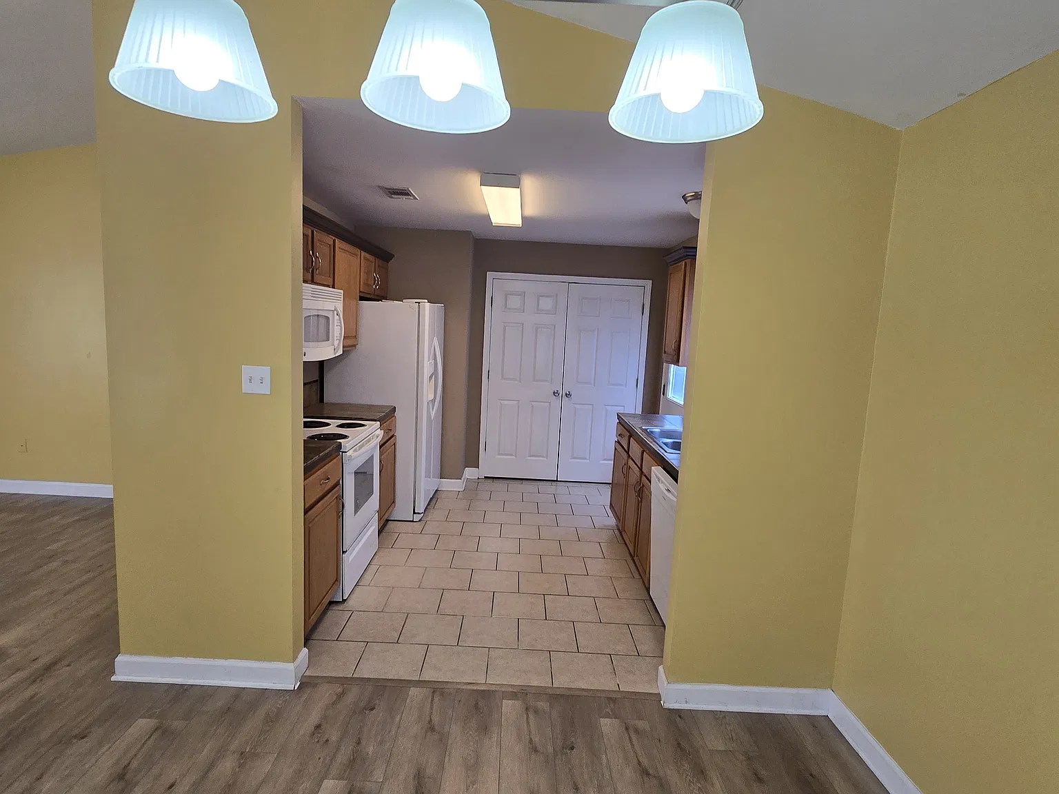 3 bed, 1268 sqft, $1,500 — Photo 3