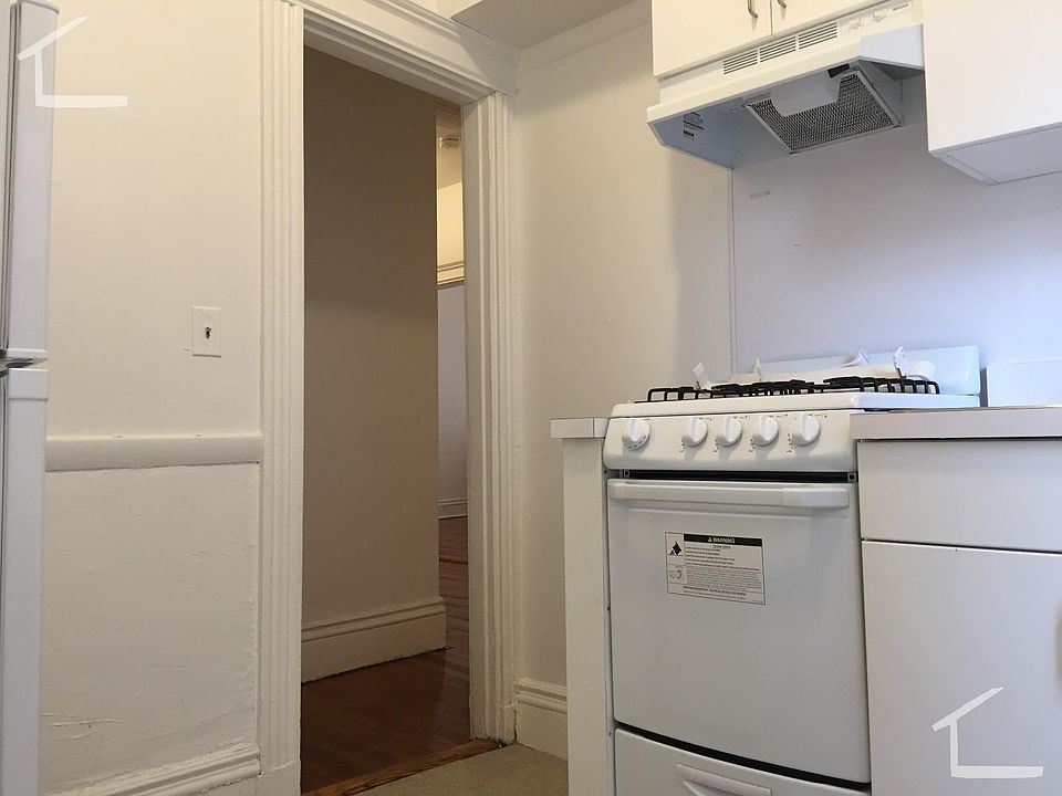 2nd image of 124 Warren St #122-6