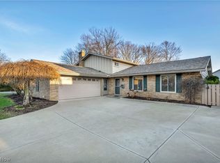 13341 Trenton Trl, Middleburg Heights, OH 44130