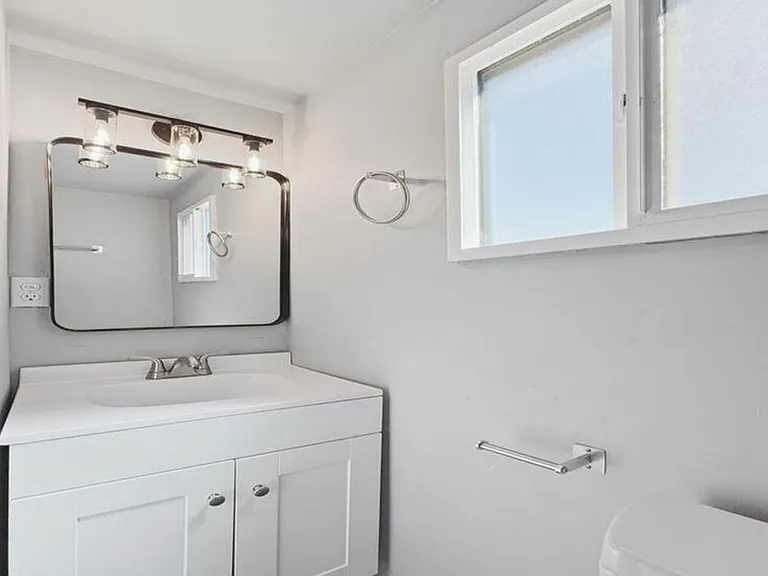 816 N Estrella St — Photo 3