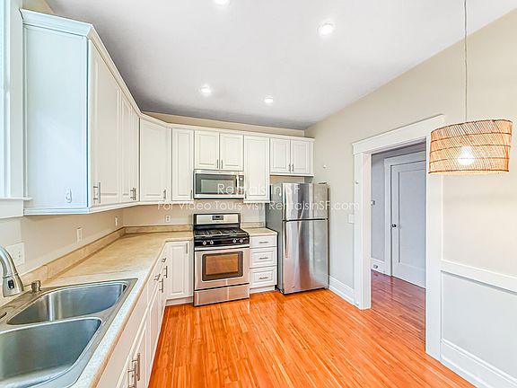 4th image of 1924 Cabrillo St APT 1