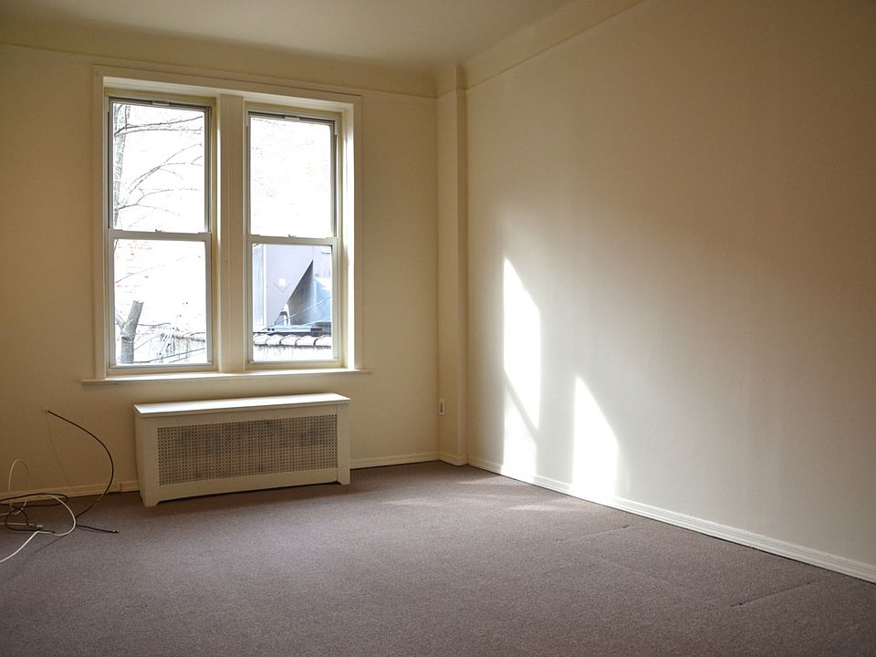 1st image of 9408 4th Ave #2