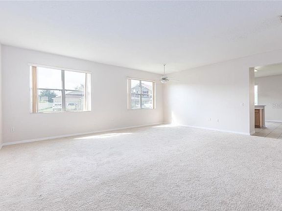 5th image of 4068 Meadowlark Dr