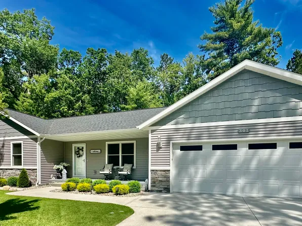 301 White Fawn Ct, Prudenville, MI 48651