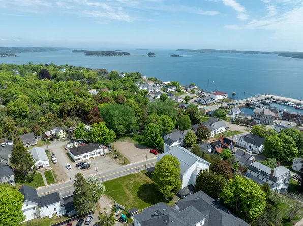 19 Sullivan Street, Eastport, ME 04631