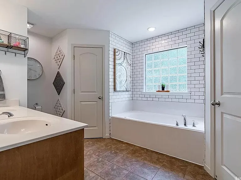 5334 Buckingham Pl — Photo 23