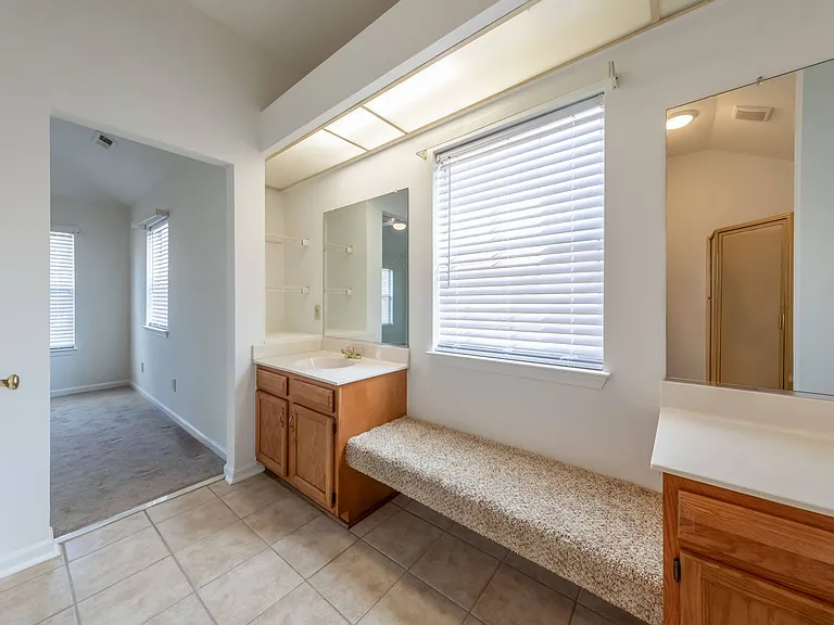 308 Ferguson Bnd — Photo 21