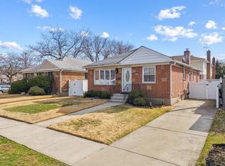 22-07 160th St, Whitestone, NY 11357