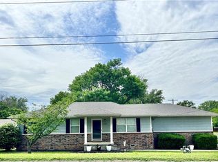 2107 N 10th St, Independence, KS 67301