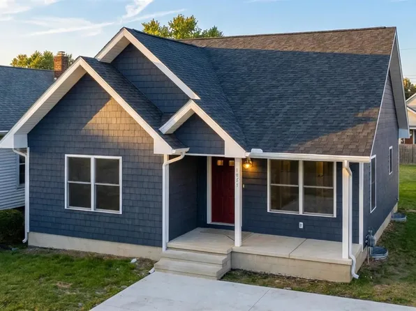 1011 E 2nd St, Pt Clinton, OH 43452