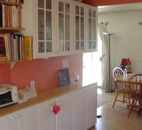 Built-in hutch/china cabinet adds storage and a place to showcase.