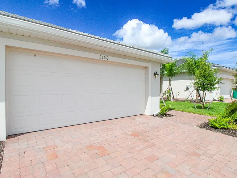 2156 Dragonfruit Way — Photo 11