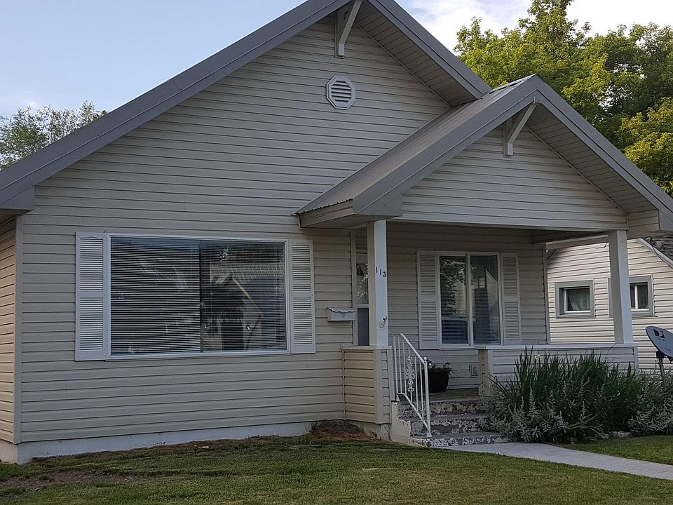 Exterior. Hang out with your family on the front porch.