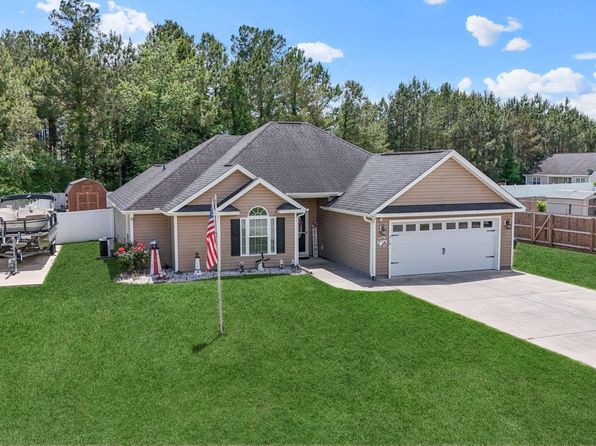 210 Fox Hunt Pl., Aynor, SC 29511