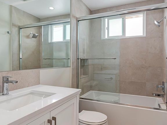 3rd image of 7804 Romaine St #4