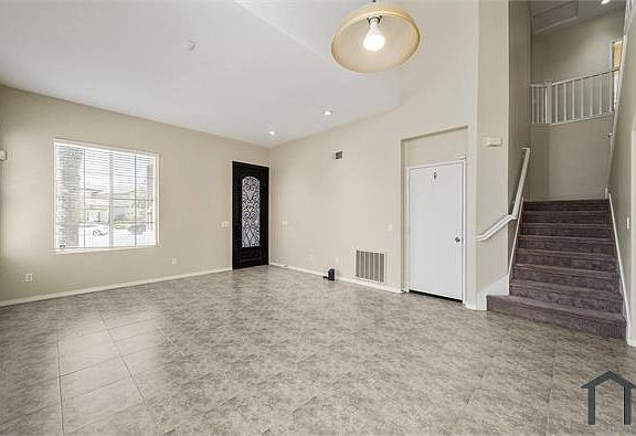 5th image of 723 Dry Creek Dr