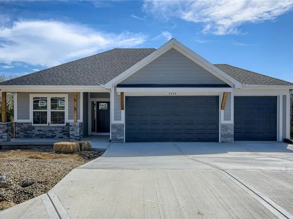 8461 Primrose St, De Soto, KS 66018