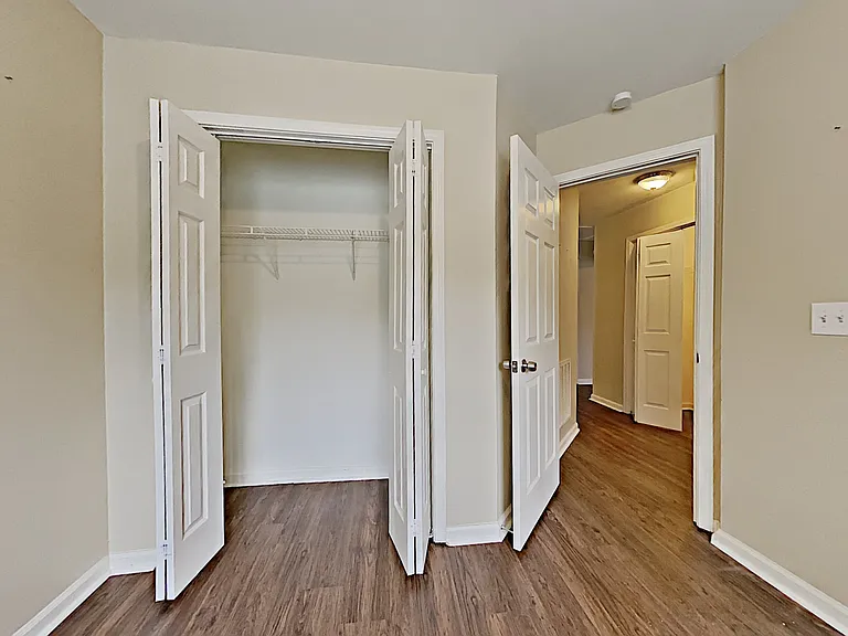 3916 Wakefield Dr — Photo 13