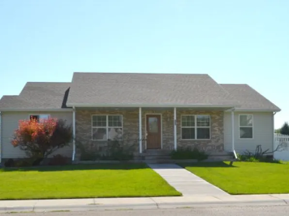 100 Centennial St, Blackfoot, ID 83221