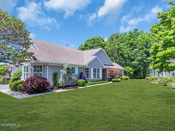 2nd image of 23 Oakmont Road