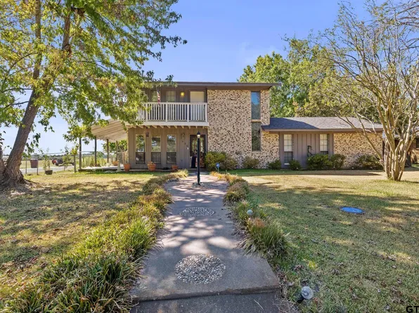 600 W 12th St, Clarksville, TX 75426