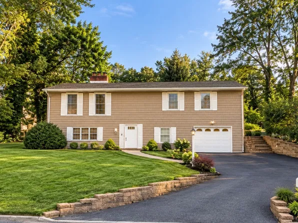 (undisclosed Address), Smithtown, NY 11787