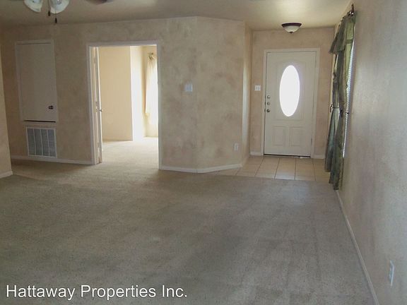 2nd image of 2209 Maedell Dr