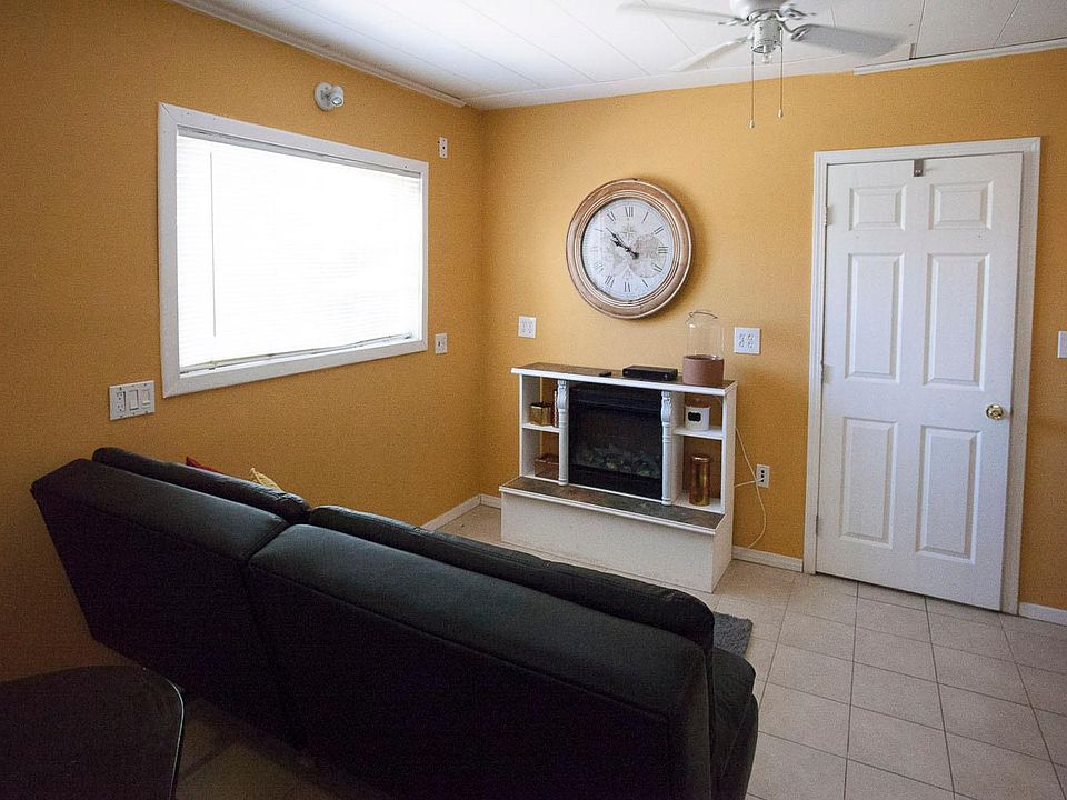 1st image of 2983 E Miraloma Ave #102