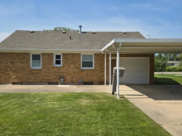 806 Oakland Pl NE, Austin, MN 55912