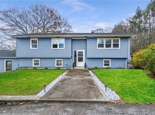 18 Milton St, Johnston, RI 02919