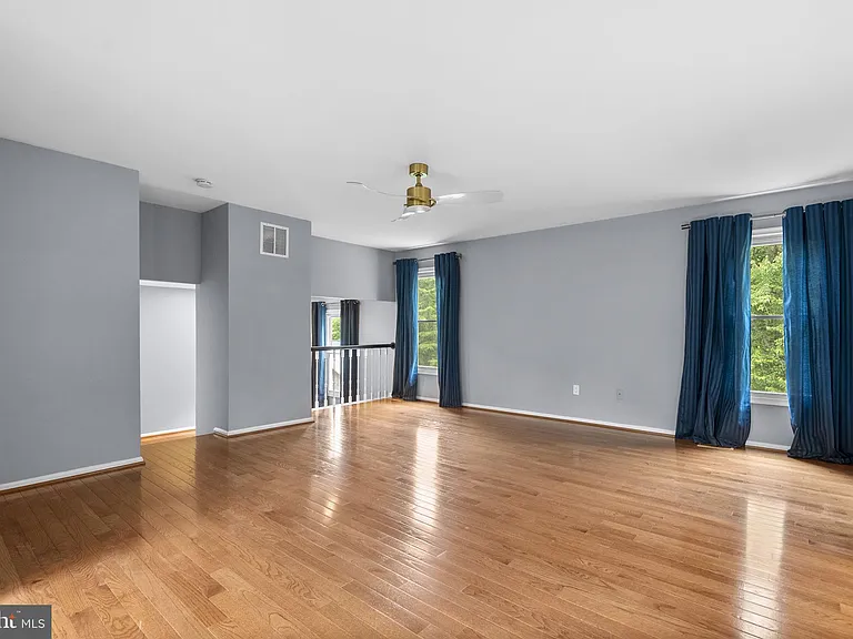1119 Halesworth Dr — Photo 24