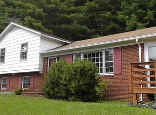 27 Oventop Mountain Ln, Sperryville, VA 22740